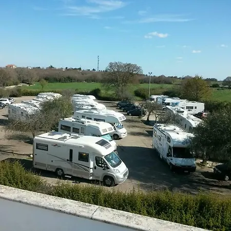 Tenuta Dell'aquila Couette-café Laterza